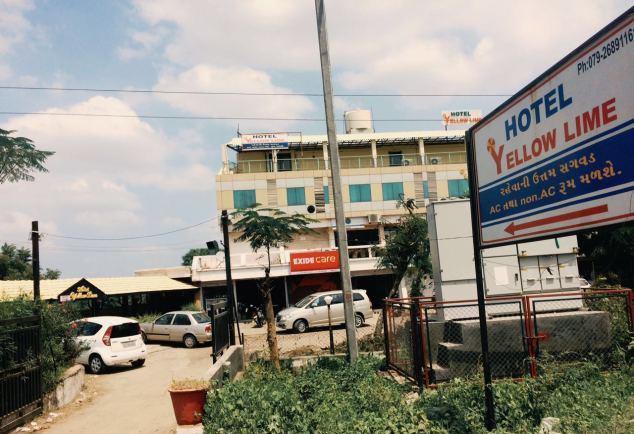 Hotel Yellow Lime Amhedabad Dış mekan fotoğraf