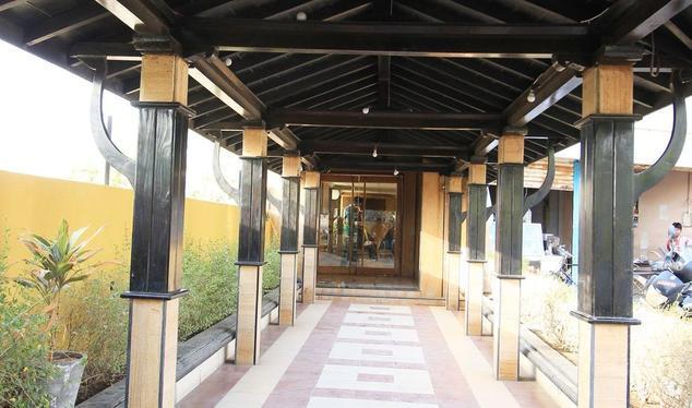Hotel Yellow Lime Amhedabad Dış mekan fotoğraf